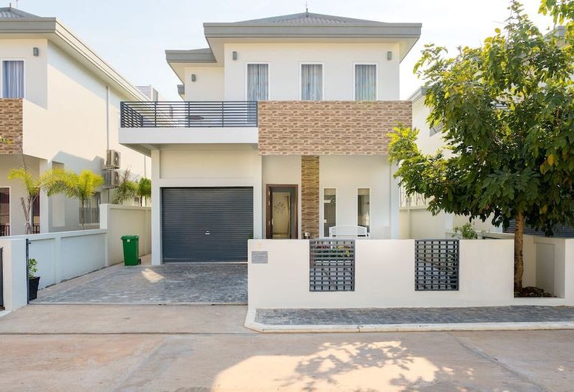 Melbourne Residence