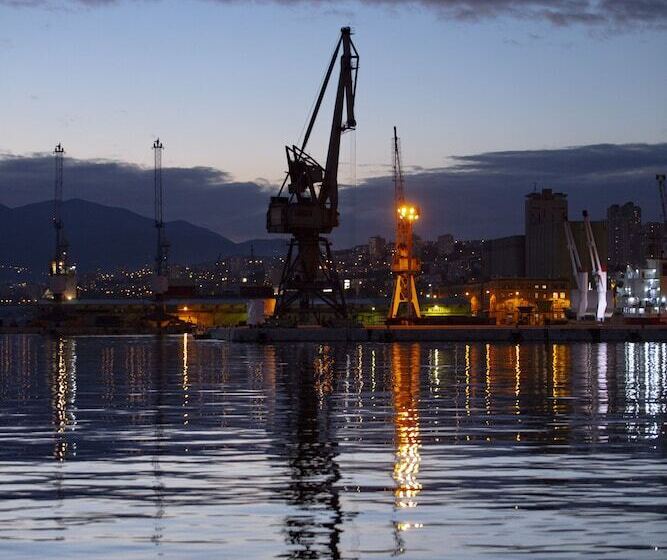 پانسیون Deluxe Ploech