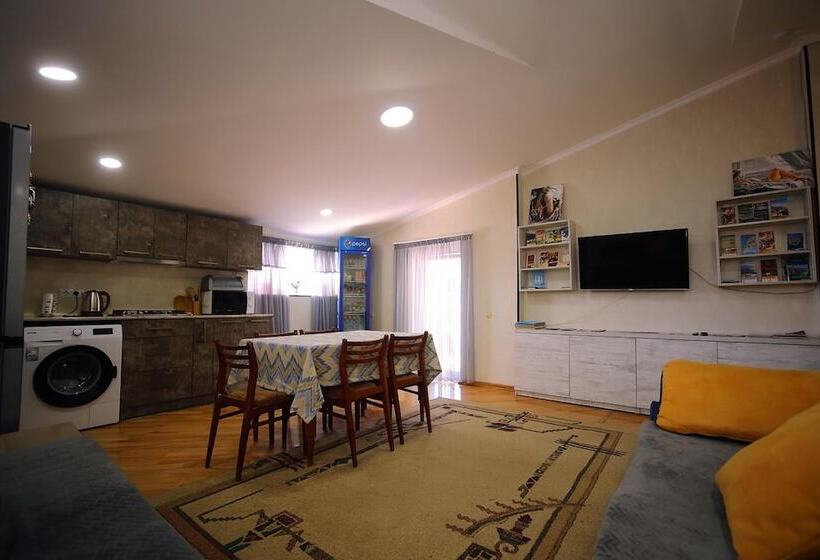 پانسیون Meridian