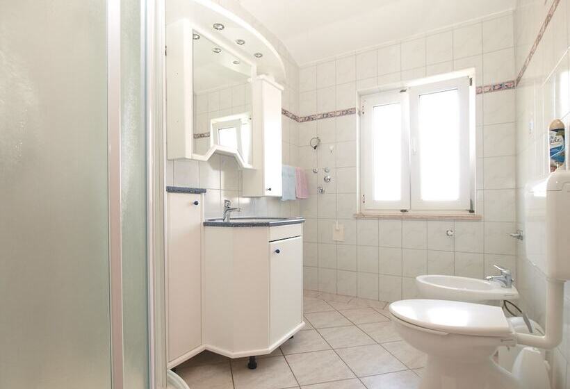 Apartment Anica 770