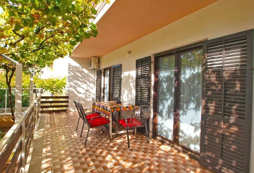 Apartments Dragica 929
