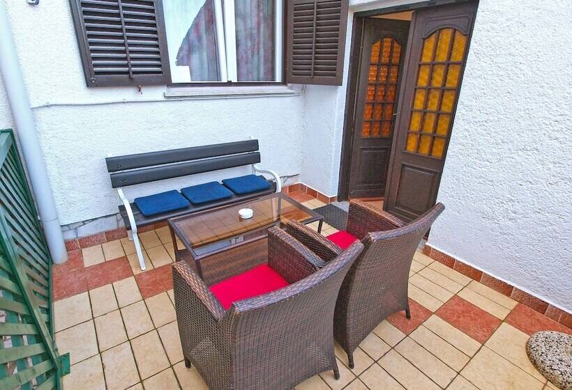 Apartments Dragica 929