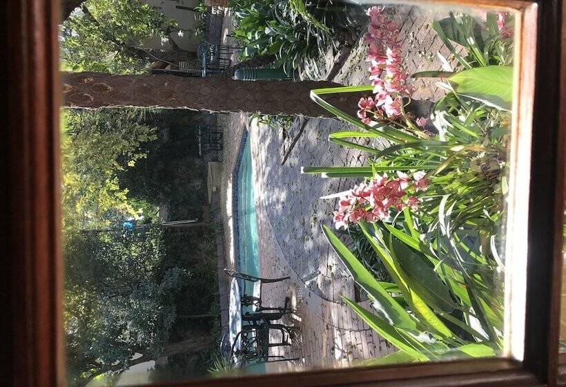 پانسیون Greenwoods Selfcatering