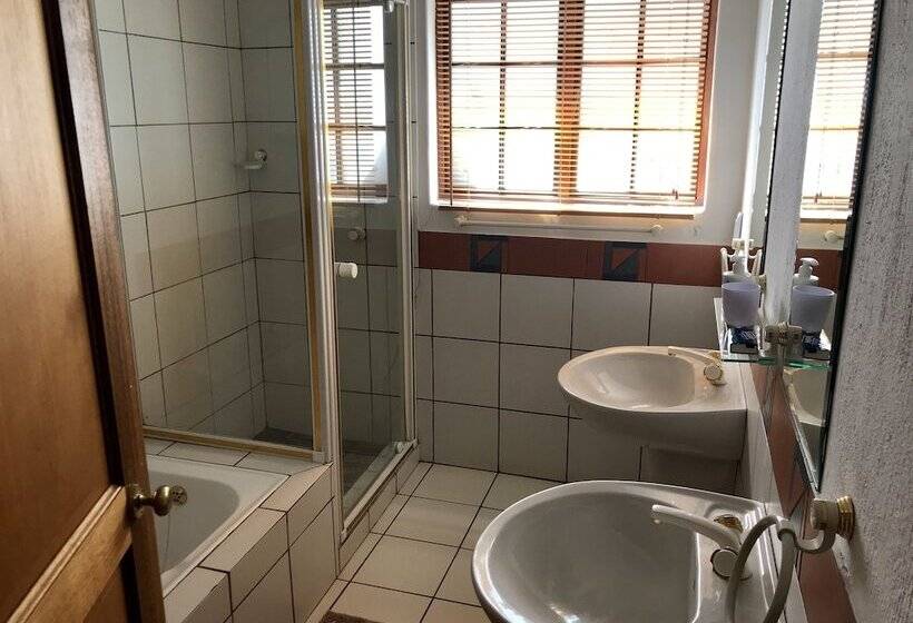پانسیون Greenwoods Selfcatering