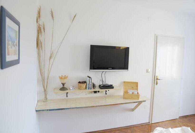 پانسیون Guest House Mediterranea