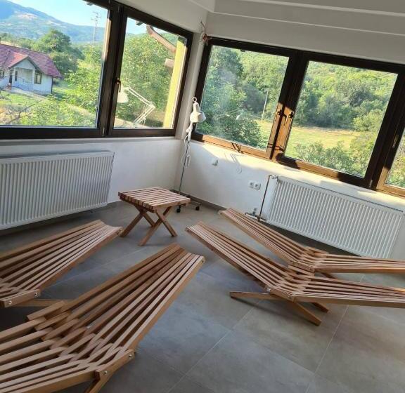 پانسیون Holiday Resort Zlatni Dol Mostar