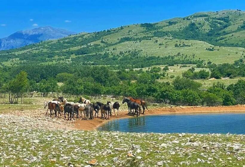 پانسیون Holiday Resort Zlatni Dol Mostar