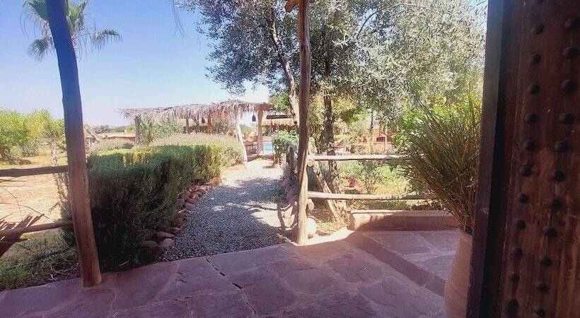 پانسیون Les Jardins De Taja
