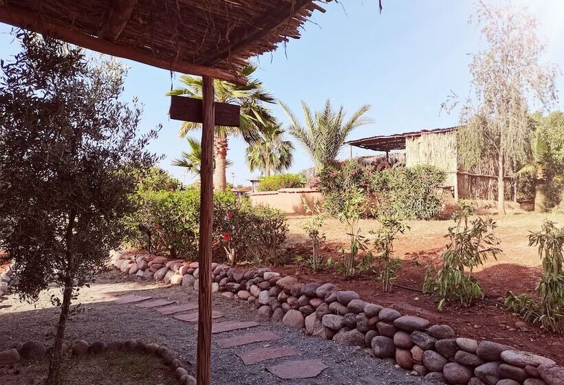 پانسیون Les Jardins De Taja