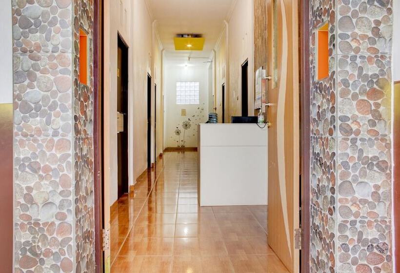 پانسیون Semata Wayang Syariah Homestay