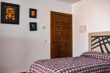 پانسیون Suites Trastámara