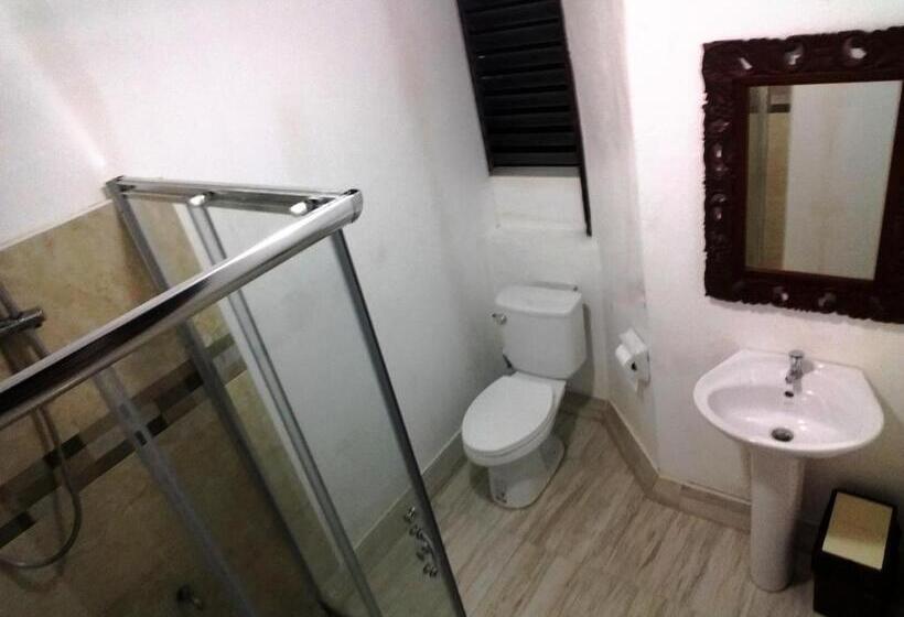 هاستل Escolta's Homey Lodge