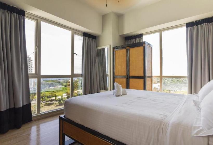 בית מלון כפרי Mactan Island Condo La Mirada Residence , Beach Resort , Large 1 Bedroom , Pools , Ocean Views, Fast