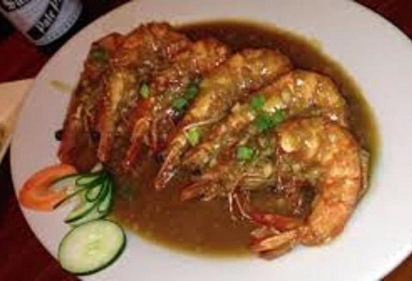 בית מלון כפרי Mactan Island Condo La Mirada Residence , Beach Resort , Large 1 Bedroom , Pools , Ocean Views, Fast