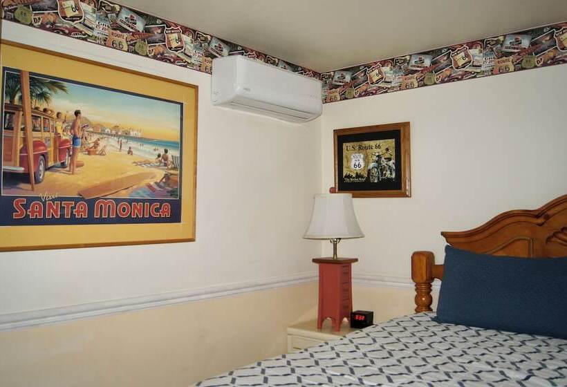 Flamingo Motel