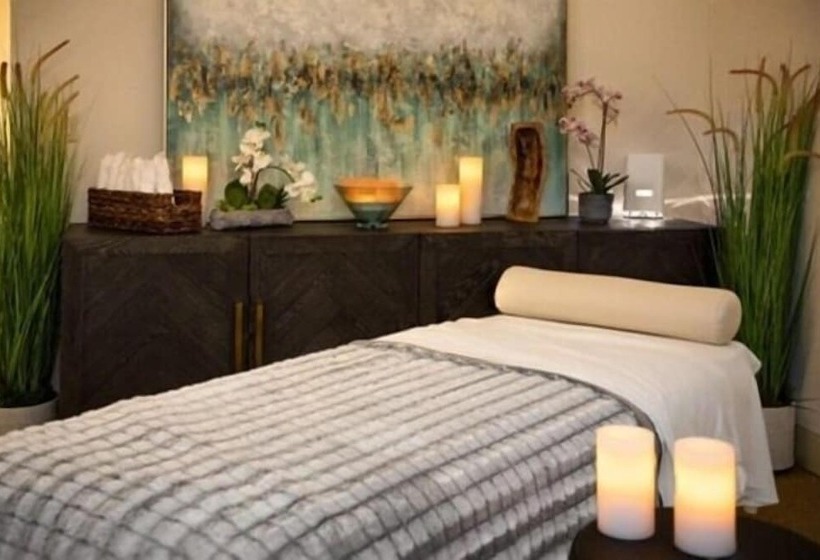 Gold Strike Casino Resort