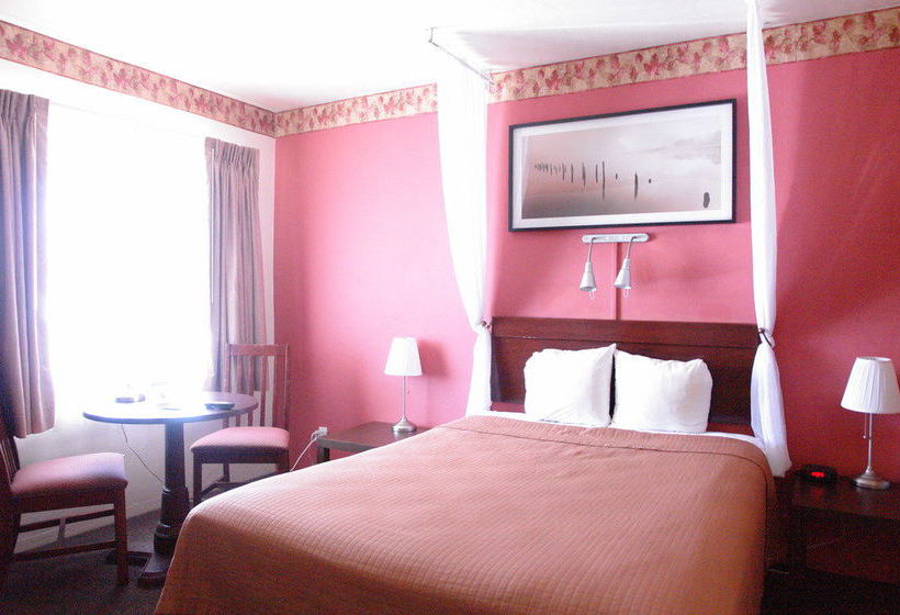 هتل Golden Bear Inn