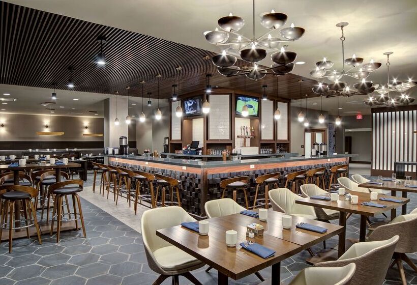 בית מלון כפרי Doubletree By Hilton Harrisonburg