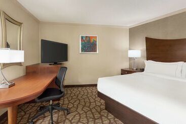 Doubletree By Hilton Hotel Jackson