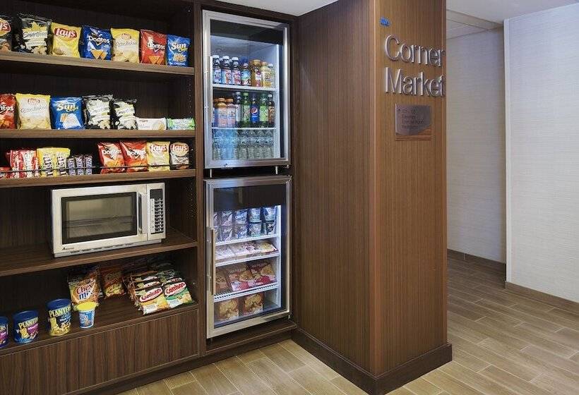 هتل Fairfield Inn & Suites Chicago Midway Airport
