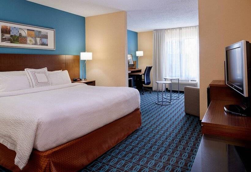 هتل Fairfield Inn By Marriott Kalamazoo West