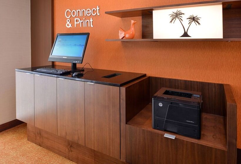 هتل Fairfield Inn Orlando Airport