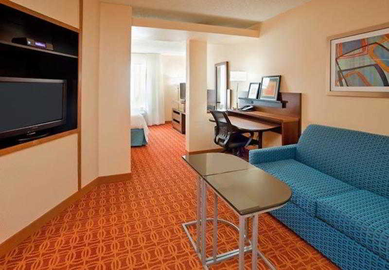 هتل Fairfield Inn & Suites Austin South