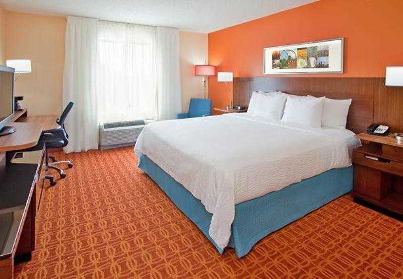 هتل Fairfield Inn & Suites Austin South