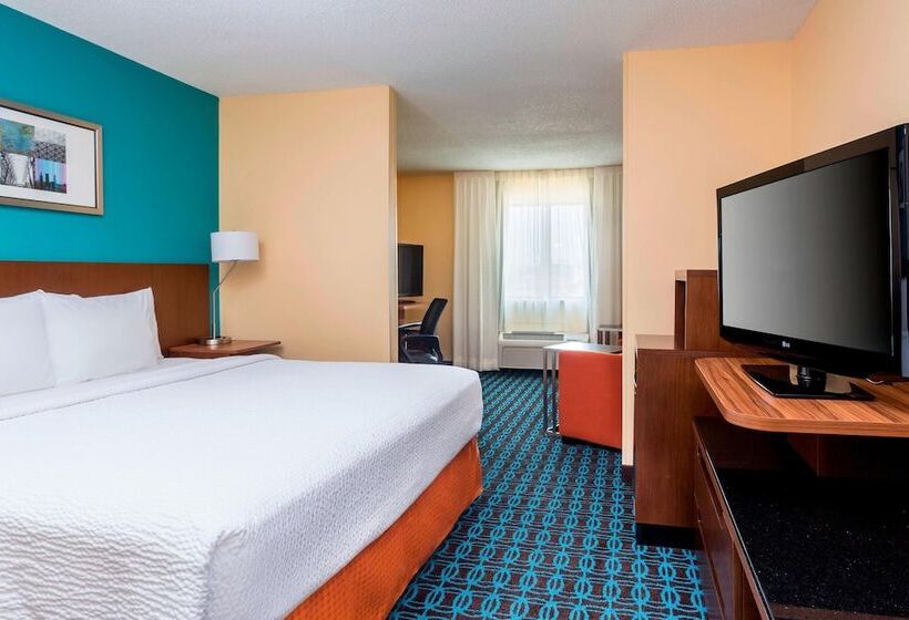 هتل Fairfield Inn & Suites Victoria