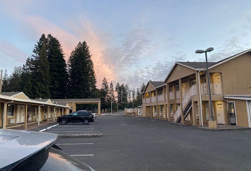 هتل Fairview Inn & Suites