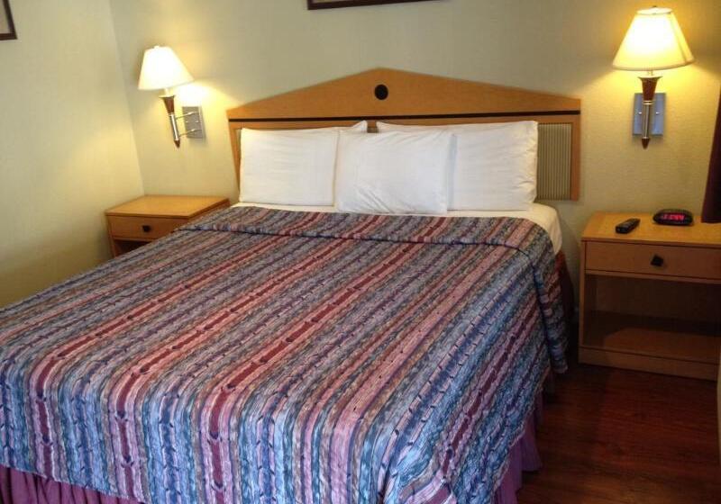 هتل Fairview Inn & Suites