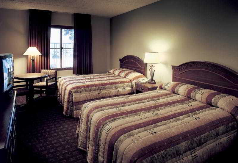 ホテル Fiesta Rancho & Casino