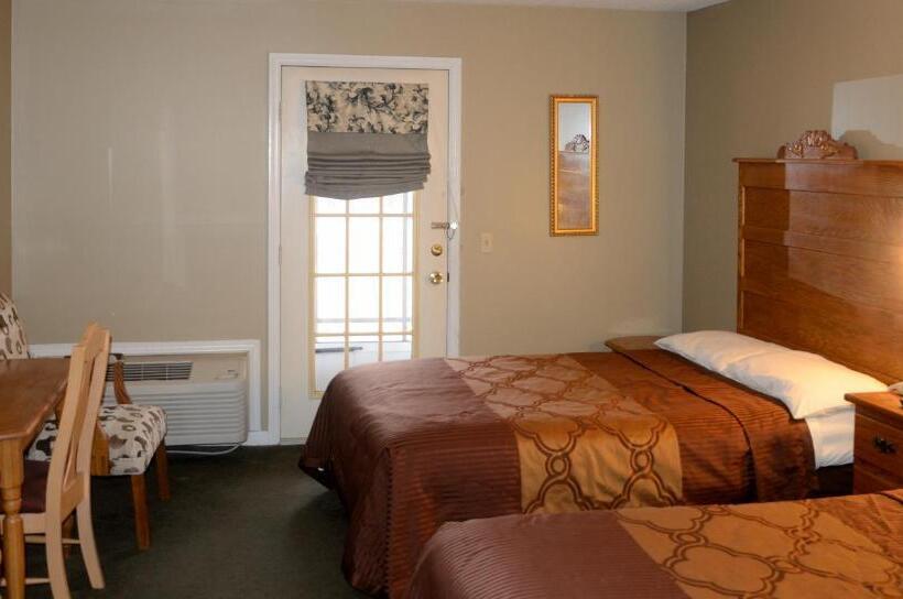 Отель Four Seasons Country Inn