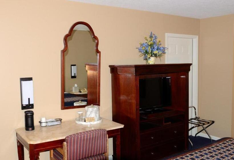 Отель Four Seasons Country Inn