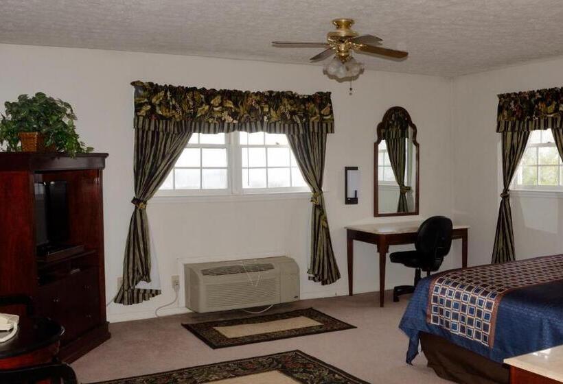 Отель Four Seasons Country Inn