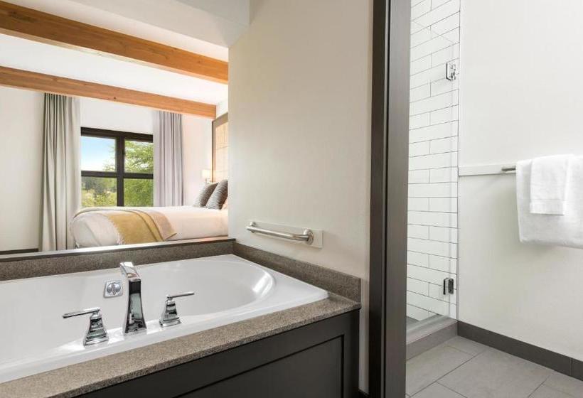 فندق Friday Harbor House