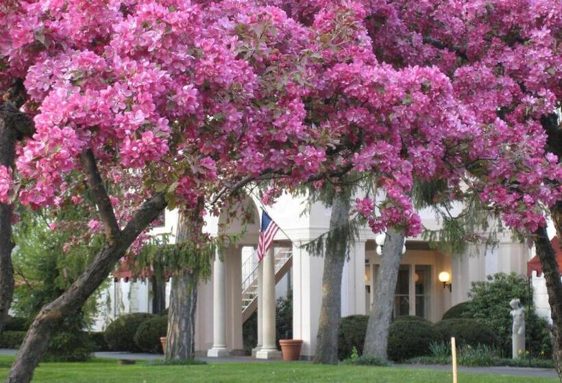 فندق Geneva On The Lake Boutique Resort