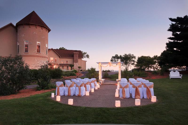 هتل Goldmoor Inn & Resort