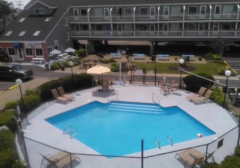 هتل The Grand Beach Inn