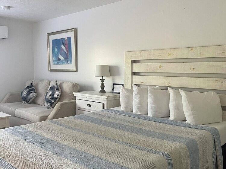هتل The Grand Beach Inn