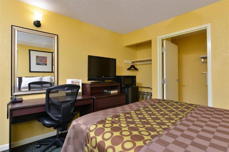 هتل Oasis Inn Sacramento Elk Grove