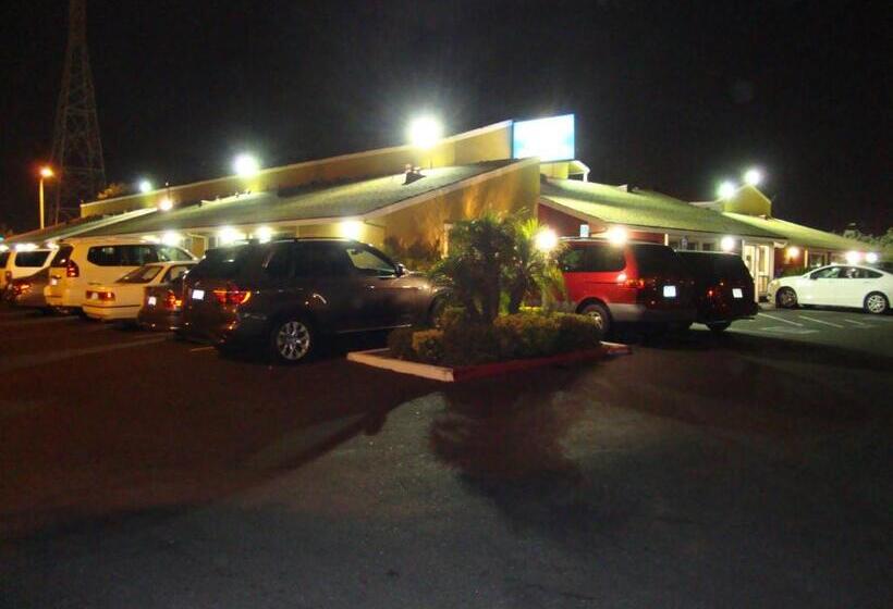 هتل Oasis Inn Sacramento Elk Grove