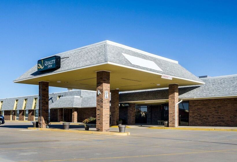 هتل Quality Inn Liberal