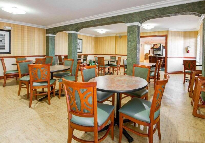 בית מלון כפרי Quality Inn Placentia Anaheim Fullerton