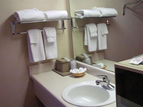 هتل Clifs Lodge At The Falls