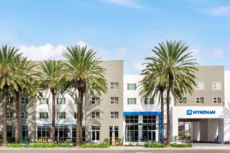 هتل Wyndham Anaheim