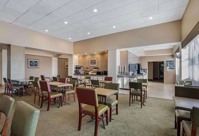 La Quinta By Wyndham New Haven