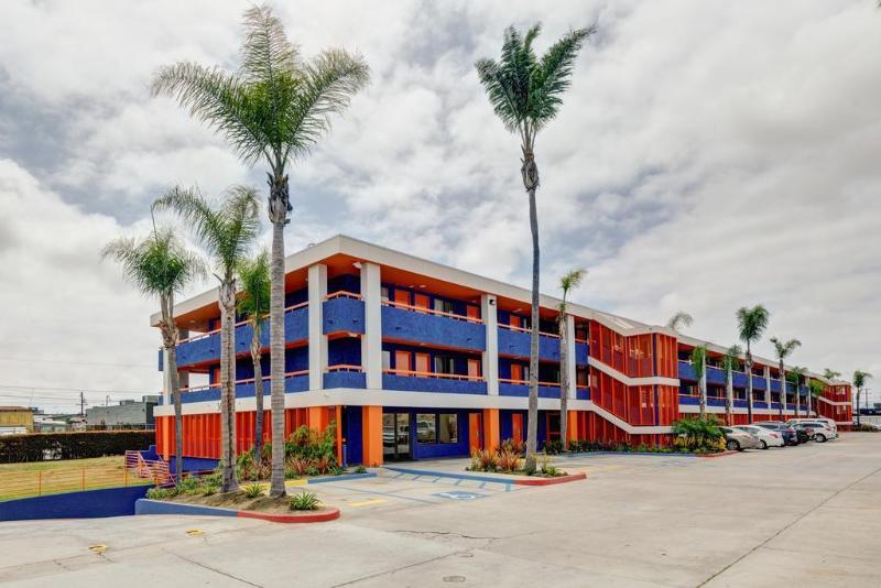 هتل Comfort Inn Sea World Area