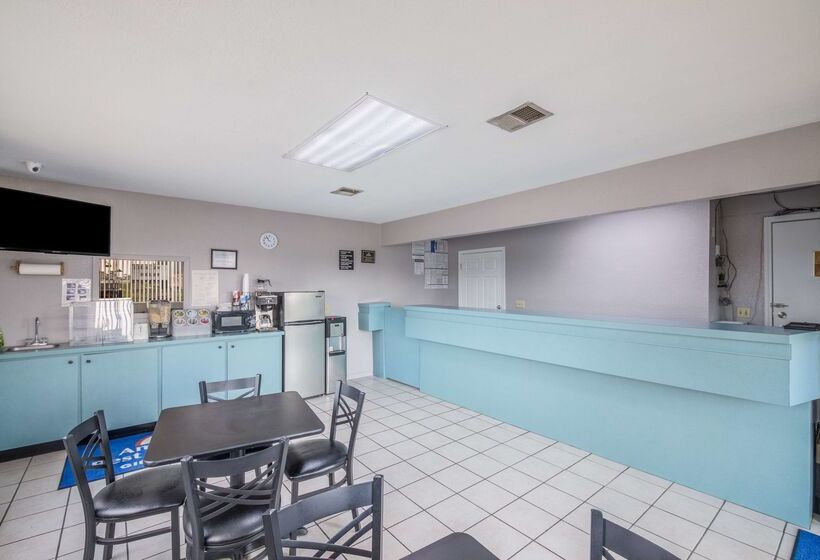 מוטל Americas Best Value Inn Giddings