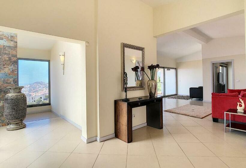 Villa Moniz By Lovelystay